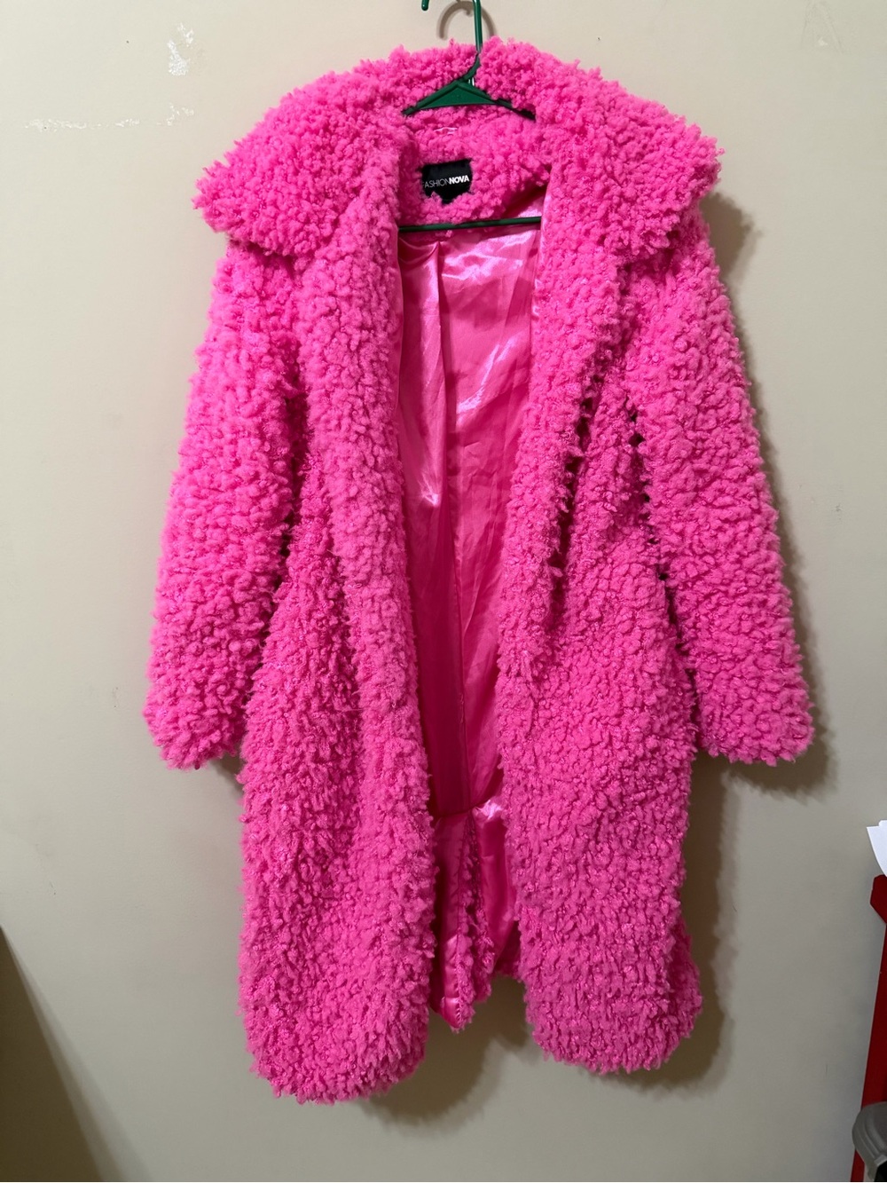 FASHION NOVA women’s medium Plush Faux-Sherpa Coat Hot Pink chic party festive